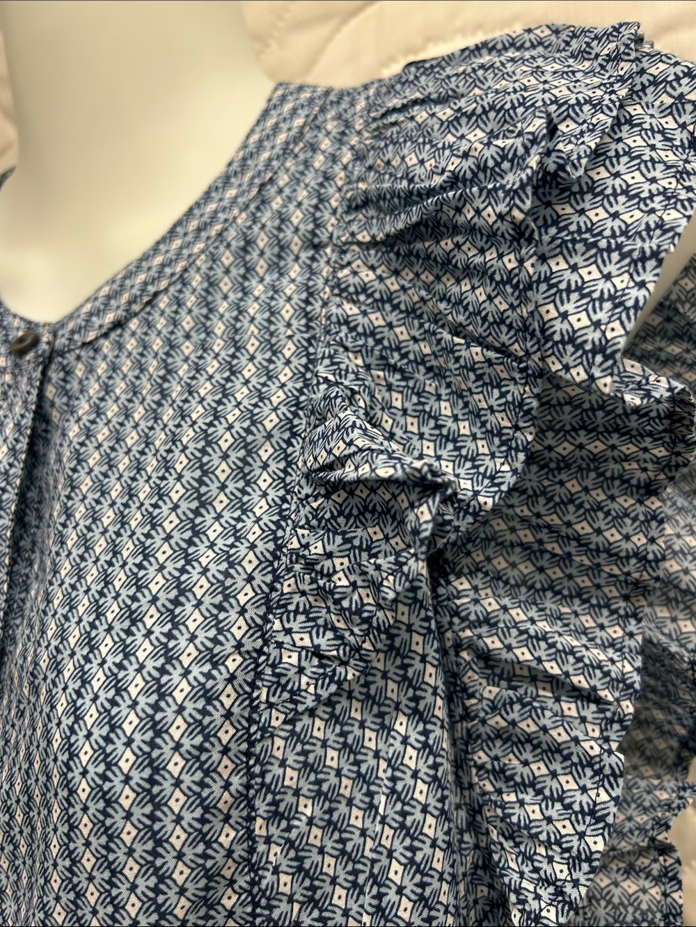 Vineyard Vines Blue Printed Ruffle-Sleeve Button Top - Picture 4 of 12